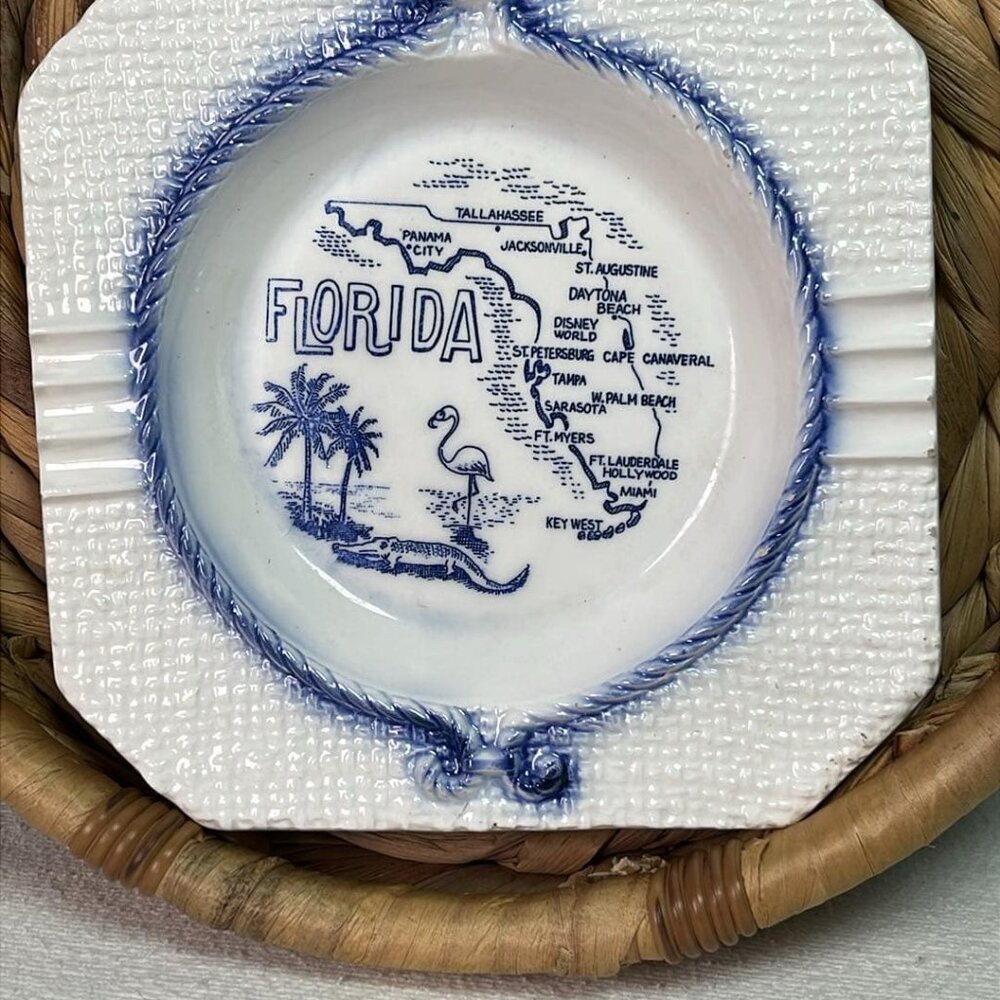 Vintage Florida Souvenir Blue & White Ashtray MCM Mad Men Era Hipster Kitch